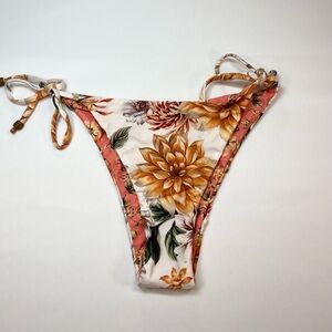 Maaii Tie Side
Bikini Bottom